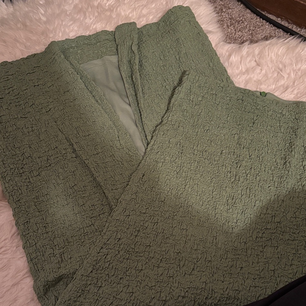 Green textured skirt and tie top set